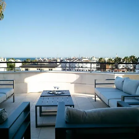 Beachside In Puerto Marina, Villa *